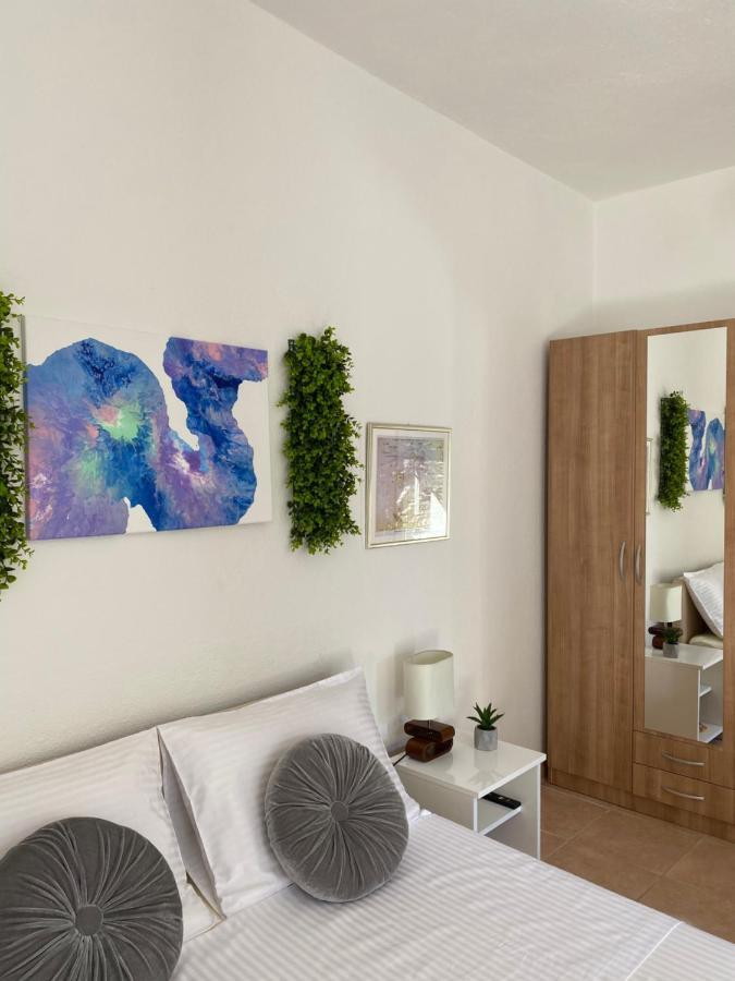 טרוגיר Apartment Sara מראה חיצוני תמונה