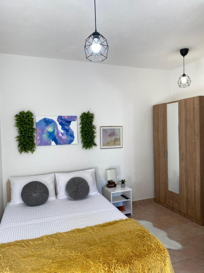 טרוגיר Apartment Sara מראה חיצוני תמונה