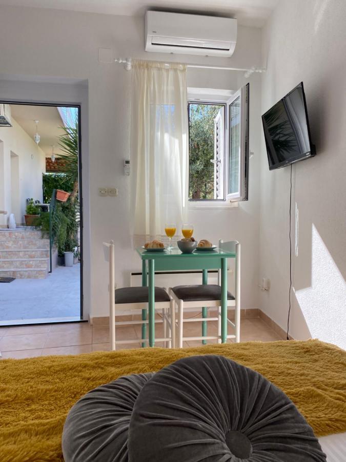 טרוגיר Apartment Sara מראה חיצוני תמונה