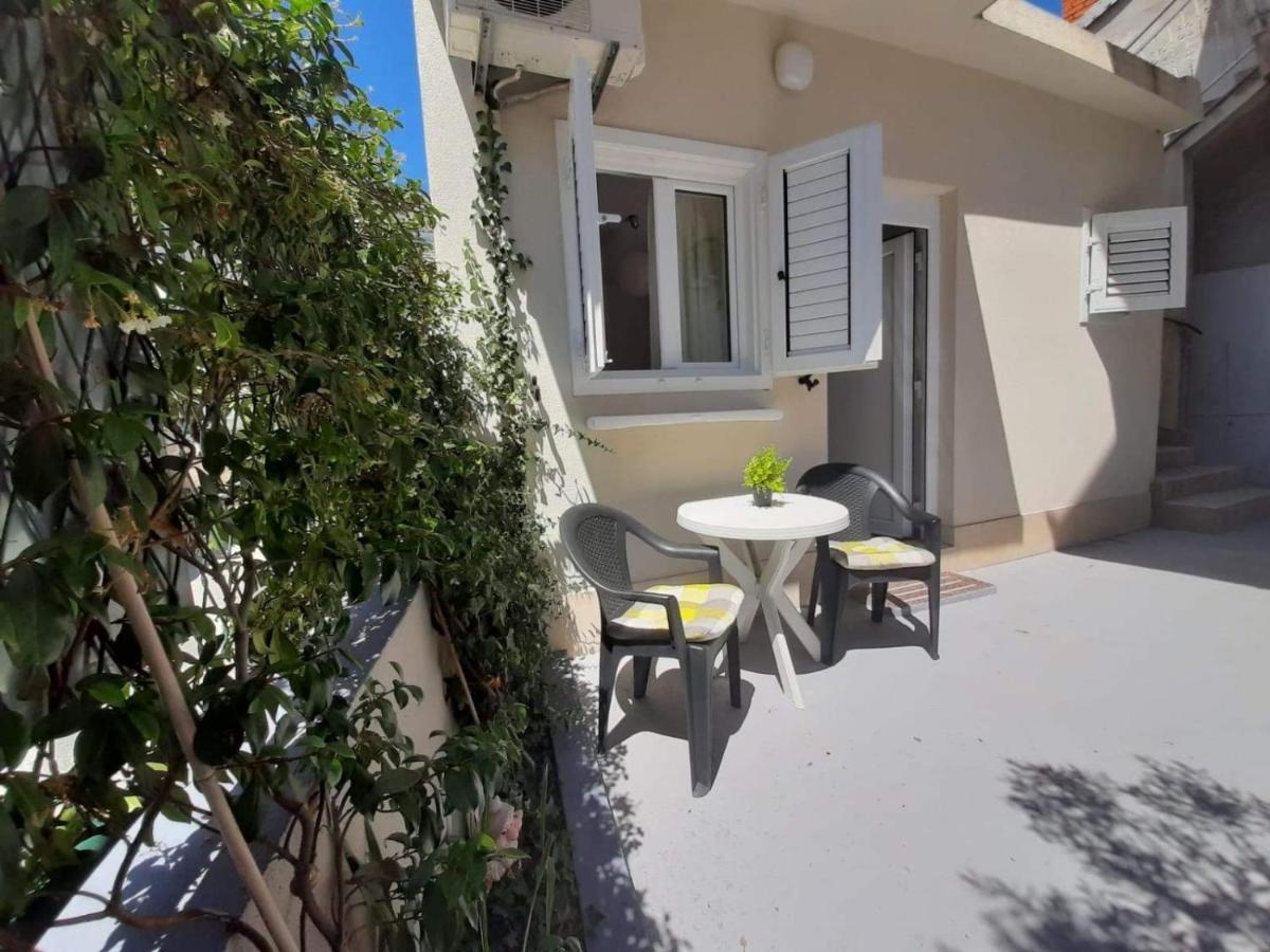 טרוגיר Apartment Sara מראה חיצוני תמונה